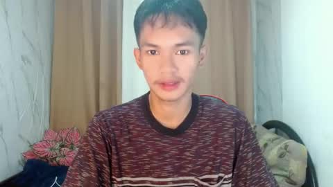 Snapshot of naughty_cy chatting on June 26, 12:37 am itzme cyril online show from June 26, 12:37 am