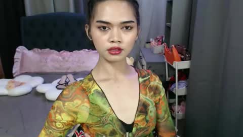 emma online show from November 13, 6:34 am