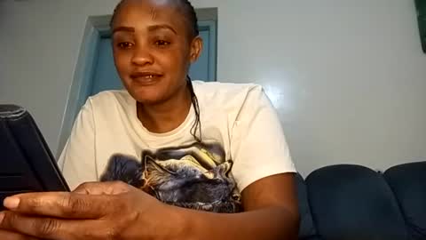 ask online show from June 12, 7:57 pm