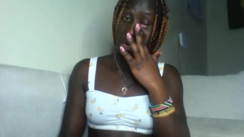 Snapshot of naughty_hickie chatting on November 25, 9:26 pm HICKIE online show from November 25, 9:26 pm