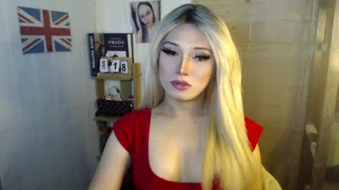 Snapshot of naughty_kim20 chatting on January 21, 2:54 am alexa online show from January 21, 2:54 am