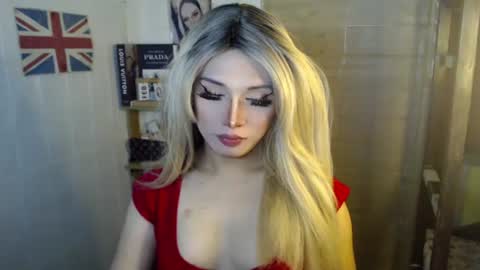 Snapshot of naughty_kim20 chatting on February 2, 3:32 am alexa online show from February 2, 3:32 am