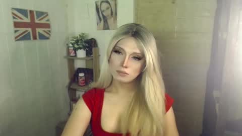 Snapshot of naughty_kim20 chatting on October 15, 2:33 am alexa online show from October 15, 2:33 am