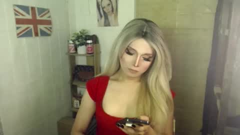 Snapshot of naughty_kim20 chatting on October 20, 1:50 am alexa online show from October 20, 1:50 am