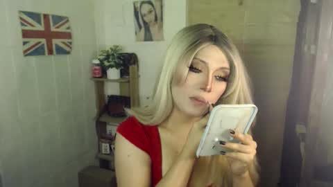 Snapshot of naughty_kim20 chatting on October 21, 2:45 am alexa online show from October 21, 2:45 am