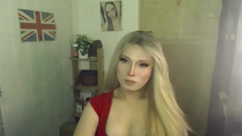 Snapshot of naughty_kim20 chatting on October 24, 1:24 am alexa online show from October 24, 1:24 am