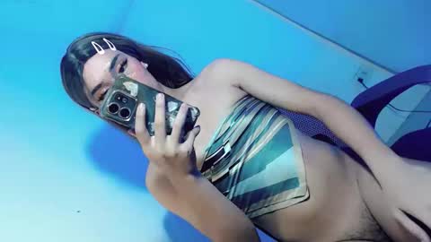 Snapshot of naughty_little_pixie69 chatting on May 19, 12:00 pm naughty_little_pixie69 online show from May 19, 12:00 pm