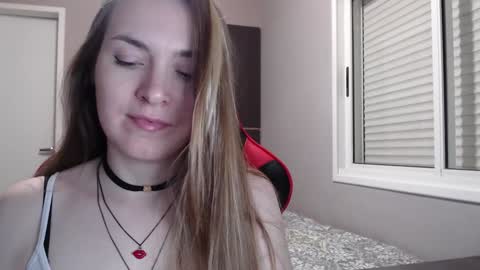 Snapshot of naughty_popa chatting on December 31, 2:08 am Ann online show from December 31, 2:08 am