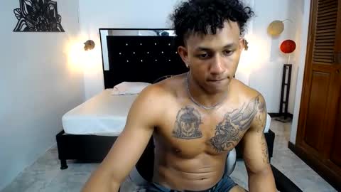 Snapshot of naughty_sebas_ chatting on February 7, 11:13 pm SEBAS online show from February 7, 11:13 pm