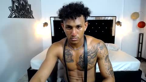 Snapshot of naughty_sebas_ chatting on February 12, 12:58 am SEBAS online show from February 12, 12:58 am