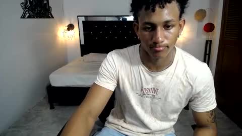 Snapshot of naughty_sebas_ chatting on February 19, 7:05 pm SEBAS online show from February 19, 7:05 pm