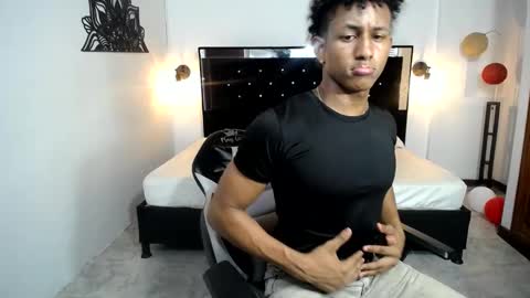 Snapshot of naughty_sebas_ chatting on February 20, 7:08 pm SEBAS online show from February 20, 7:08 pm