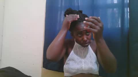 Snapshot of naughty_slender2 chatting on March 17, 11:46 am jn online show from March 17, 11:46 am