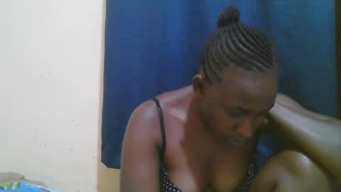 Snapshot of naughty_slender2 chatting on April 5, 7:44 pm jn online show from April 5, 7:44 pm