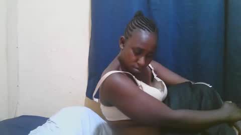 Snapshot of naughty_slender2 chatting on April 7, 6:41 pm jn online show from April 7, 6:41 pm