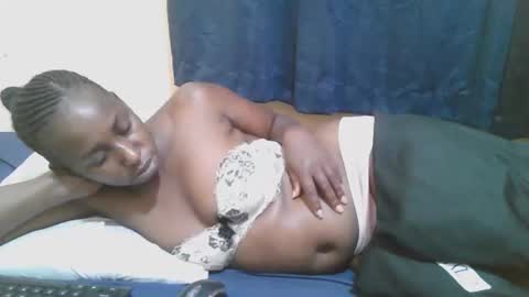Snapshot of naughty_slender2 chatting on April 14, 9:59 am jn online show from April 14, 9:59 am