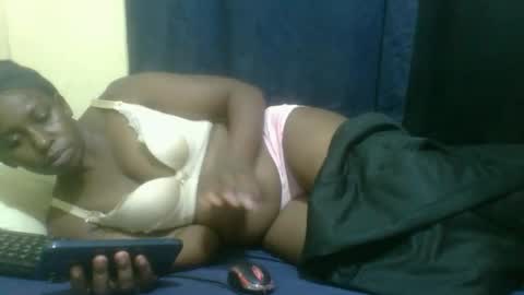 Snapshot of naughty_slender2 chatting on May 1, 12:04 am jn online show from May 1, 12:04 am
