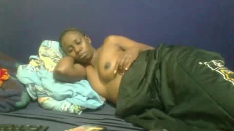 Snapshot of naughty_slender2 chatting on May 15, 11:01 pm jn online show from May 15, 11:01 pm