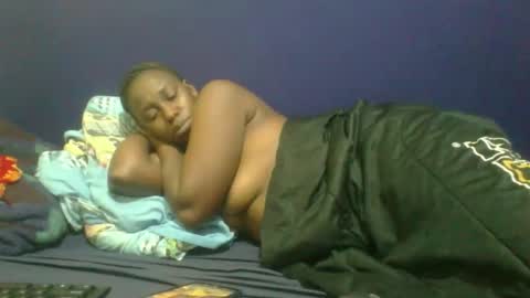 Snapshot of naughty_slender2 chatting on May 15, 11:23 pm jn online show from May 15, 11:23 pm