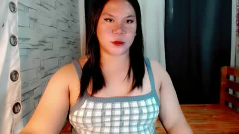 Snapshot of naughty_vies chatting on March 22, 5:11 am Davies online show from March 22, 5:11 am