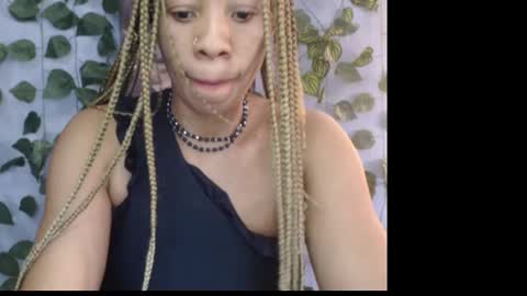 Snapshot of naughty_xxbunny chatting on January 30, 4:02 pm beauty online show from January 30, 4:02 pm