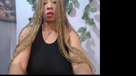 Snapshot of naughty_xxbunny chatting on February 23, 9:44 am beauty online show from February 23, 9:44 am