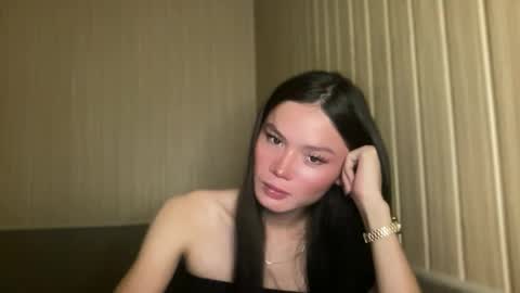 Snapshot of naughty_yuuna chatting on May 23, 2:54 pm naughty_yuuna online show from May 23, 2:54 pm