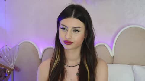 naughtyalicee online show from April 6, 6:25 am