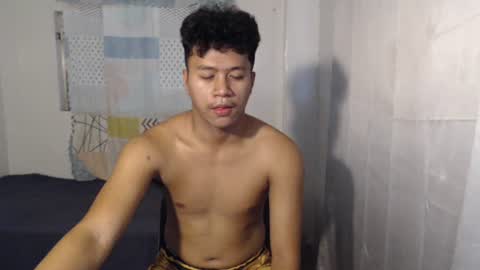 Snapshot of naughtyhot_star19 chatting on July 7, 7:09 am today is my birthday i hope i try yehaa for my fisrtime ever and i am waiting for pvt bby online show from July 7, 7:09 am