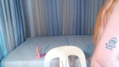 Snapshot of naughtyhotsexyjean chatting on February 19, 1:23 am miss jean online show from February 19, 1:23 am