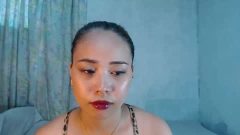 Snapshot of naughtyhotsexyjean chatting on June 25, 5:12 am miss jean online show from June 25, 5:12 am