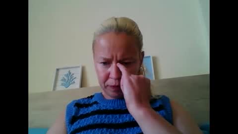 naughtyjennyblondeuk online show from April 26, 4:48 pm