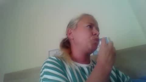 naughtyjennyblondeuk online show from April 28, 4:56 pm