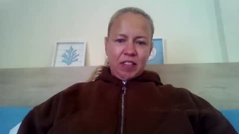 naughtyjennyblondeuk online show from May 7, 4:23 pm