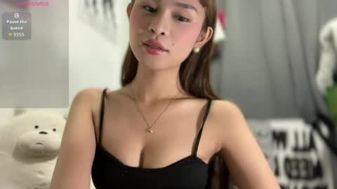 your girlfriend mira online show from April 18, 9:15 pm