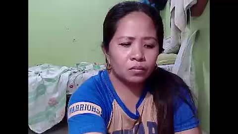 Snapshot of naughtymom26 chatting on February 12, 4:33 am naughtymom26 online show from February 12, 4:33 am