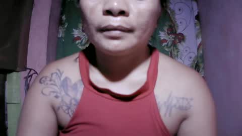 Snapshot of naughtymom_33 chatting on June 14, 1:14 am naughtymom_33 online show from June 14, 1:14 am