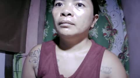 Snapshot of naughtymom_33 chatting on June 16, 10:34 pm naughtymom_33 online show from June 16, 10:34 pm