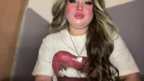 Rose Wilson online show from November 6, 5:08 am