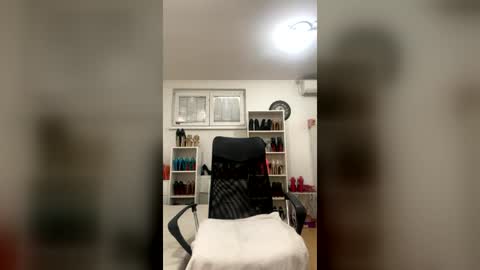 Snapshot of naughtysabine1 chatting on July 10, 10:18 am naughtysabine1 online show from July 10, 10:18 am