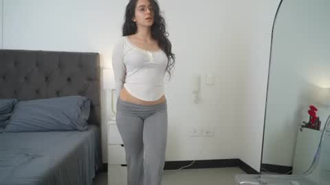Snapshot of naughtysammx chatting on June 24, 3:33 pm Naughty Samm online show from June 24, 3:33 pm