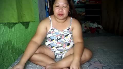 Snapshot of naughtyvina4u chatting on July 18, 1:54 am VI NA online show from July 18, 1:54 am