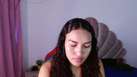 Snapshot of naya_fox1 chatting on February 10, 5:50 pm naya_fox1 online show from February 10, 5:50 pm