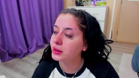 Eliza online show from April 8, 5:18 am