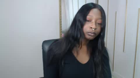 Nayaris 3 online show from June 6, 1:27 pm