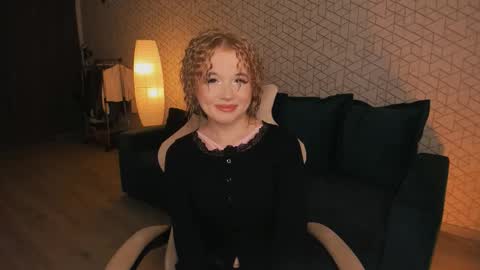 Snapshot of nayavalen chatting on November 10, 3:27 am NayaValen online show from November 10, 3:27 am