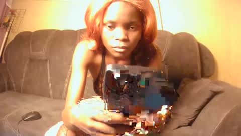 nayela_ online show from April 3, 10:57 am