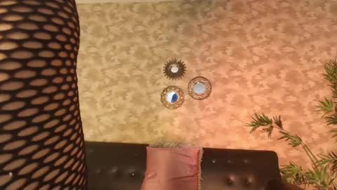 Snapshot of nayla_monroee chatting on February 7, 4:11 pm Nayla online show from February 7, 4:11 pm