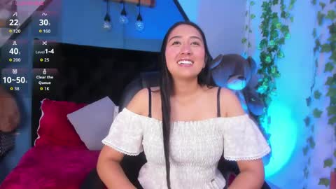 Snapshot of nayla_pierce chatting on May 7, 1:16 pm nayla_pierce online show from May 7, 1:16 pm