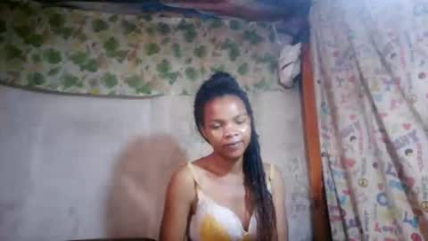 Nayla online show from May 30, 12:02 pm